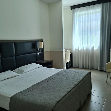 Hotel Artis Roma Ngoại thất bức ảnh