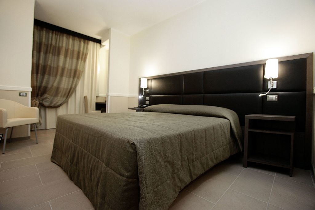 Hotel Artis Roma Ngoại thất bức ảnh